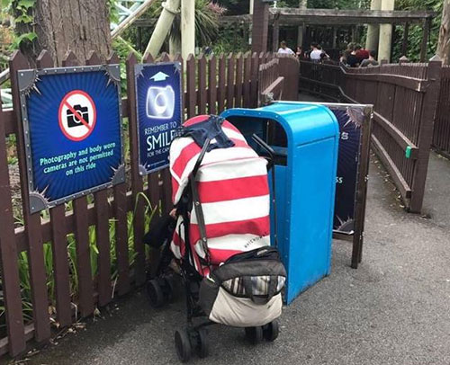 貪玩父母為坐過(guò)山車(chē) 把女?huà)氇?dú)自放垃圾桶旁