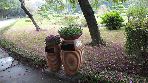  汕頭玻璃鋼花盆垃圾桶，點(diǎn)綴公園好環(huán)境。